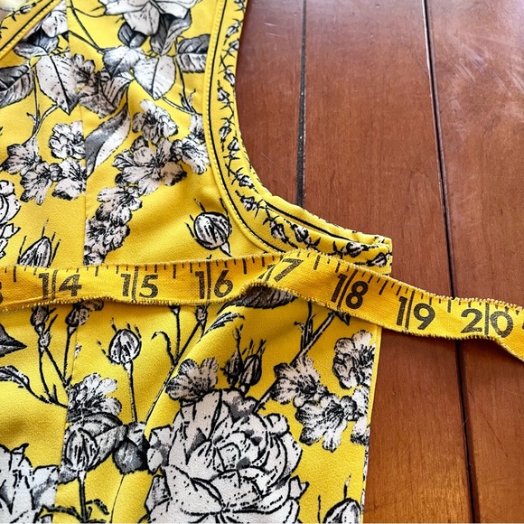 Max Studio Sleeveless Dress Full Skirt Yellow with Black & White Floral Pattern - Picture 6 of 11